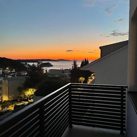Sandi Hvar Apartments フヴァル エクステリア 写真