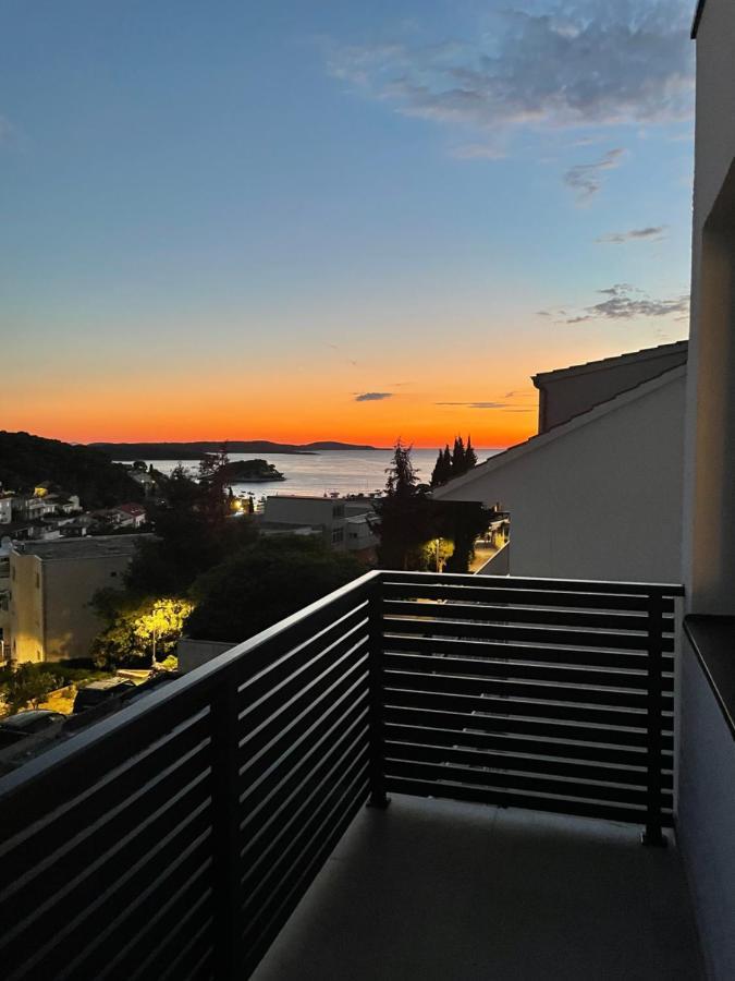 Sandi Hvar Apartments フヴァル エクステリア 写真
