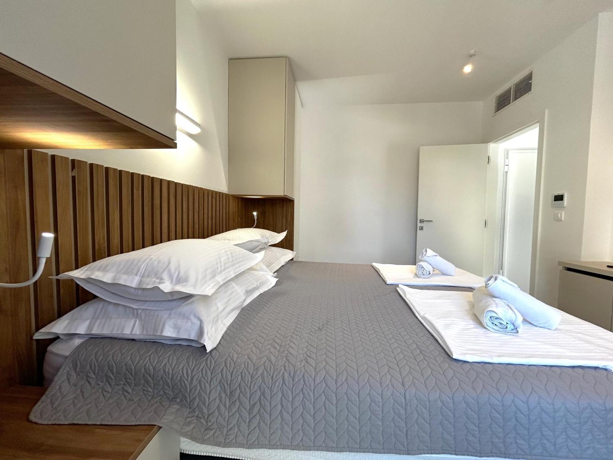 Sandi Hvar Apartments フヴァル エクステリア 写真